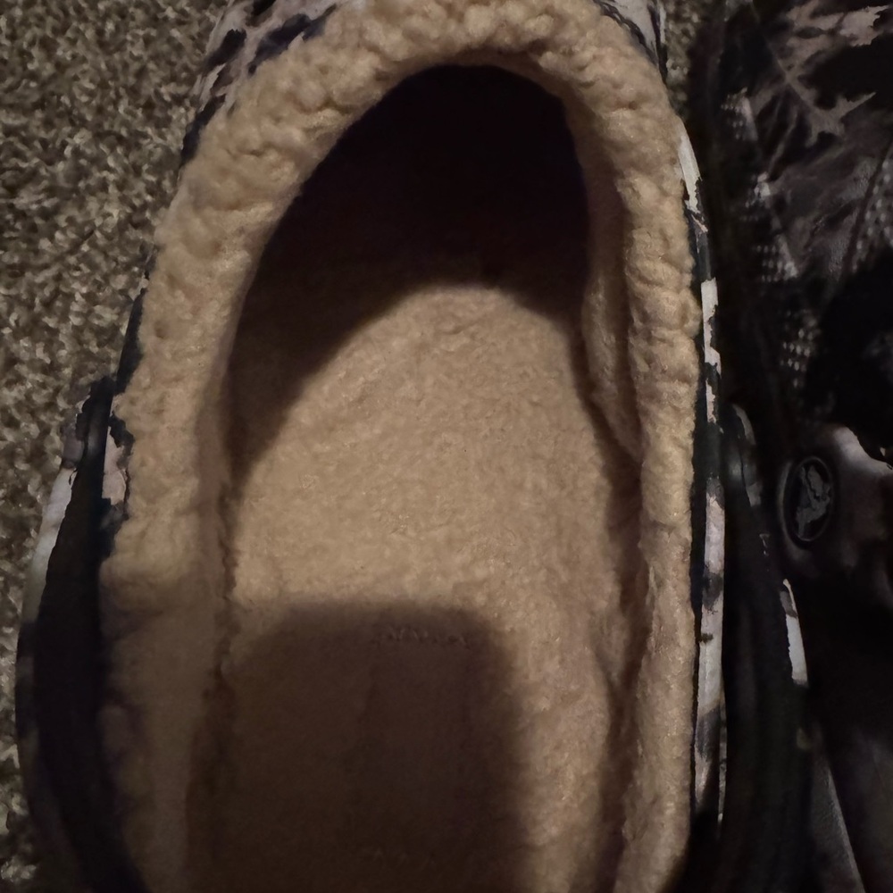 Crocs Marble-Patterned Lined Clogs In Black And C… - image 3